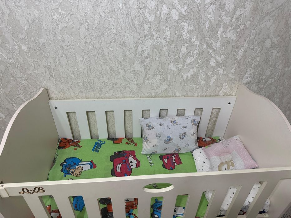 Продается манеж в хорошем состоянии