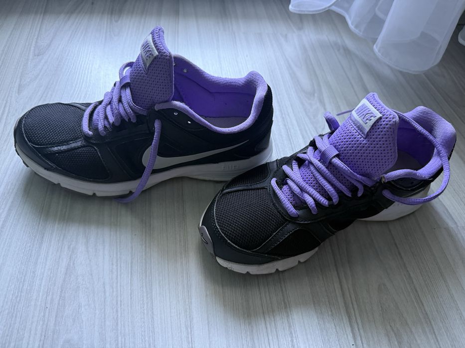 Дамски маротонки Nike 38 номер