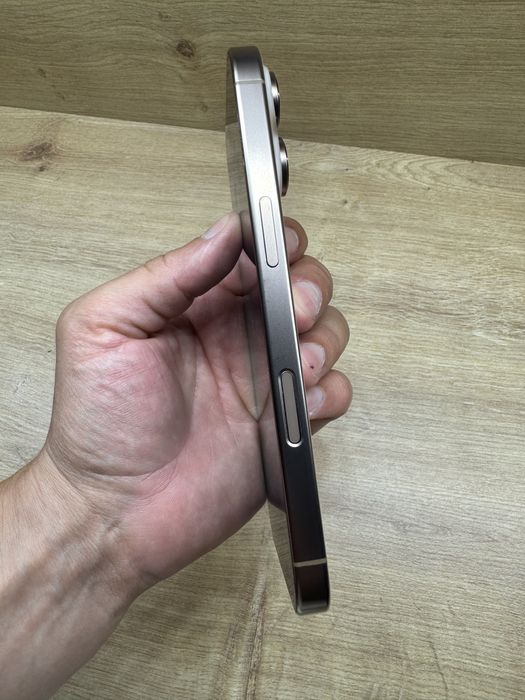 iPhone 16 PRO 256Gb Desert titanium
