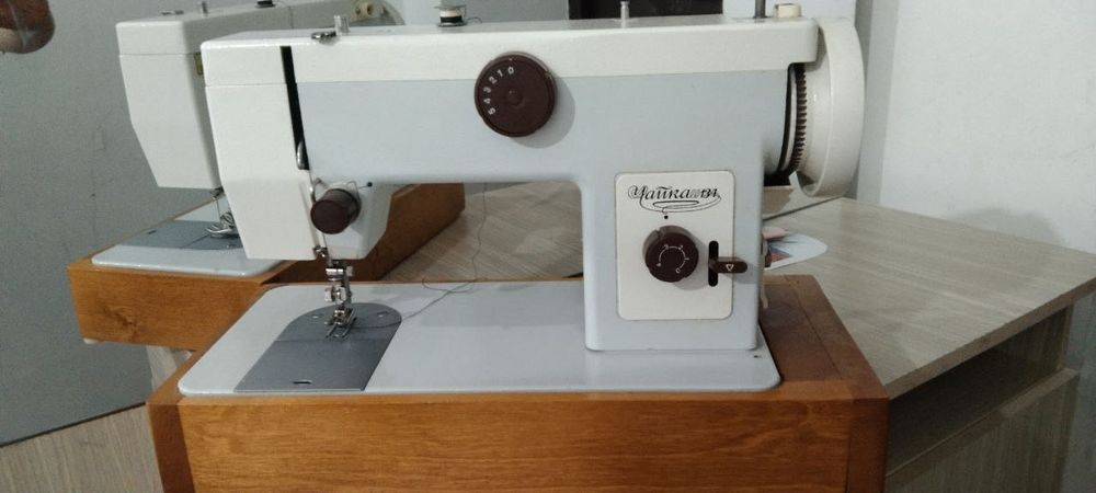 Продаю Швейную машину .