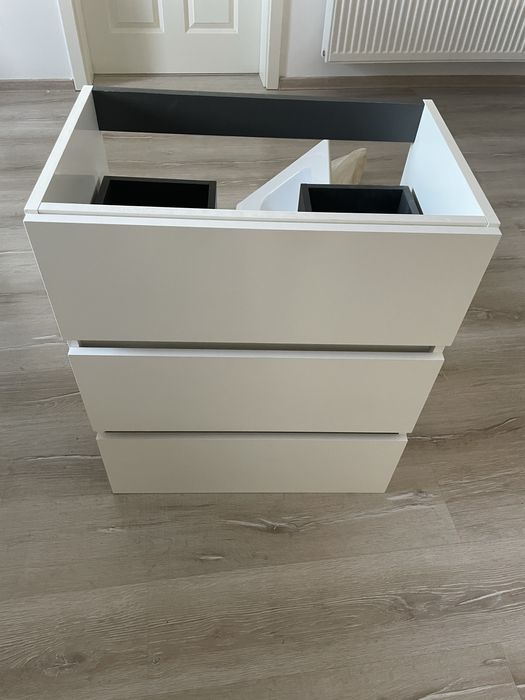 Mobilier baie. Nefolosit, dimensiuni 60/70/40.