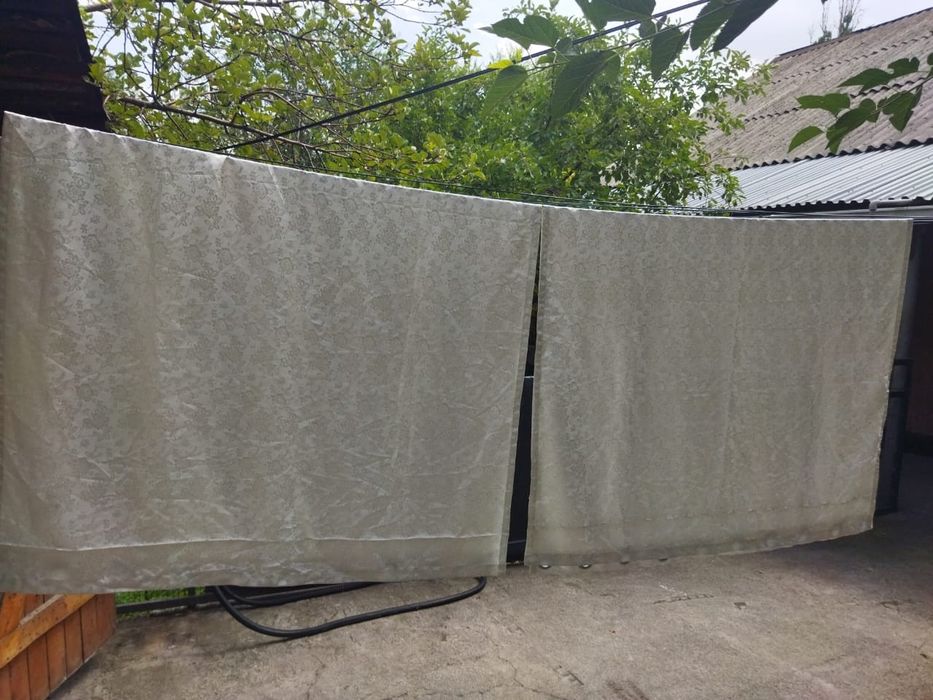 Шторы большие,плотные