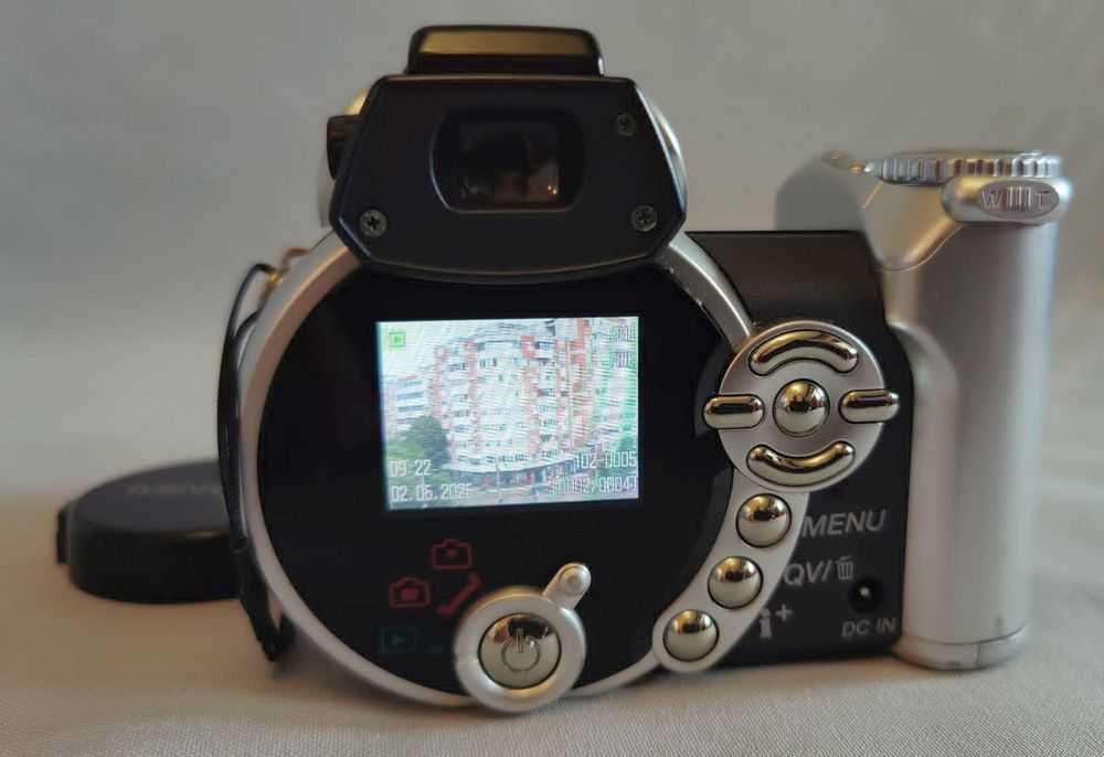 MINOLTA DIMAGE Z1, zoom optic 10X, ca nou!