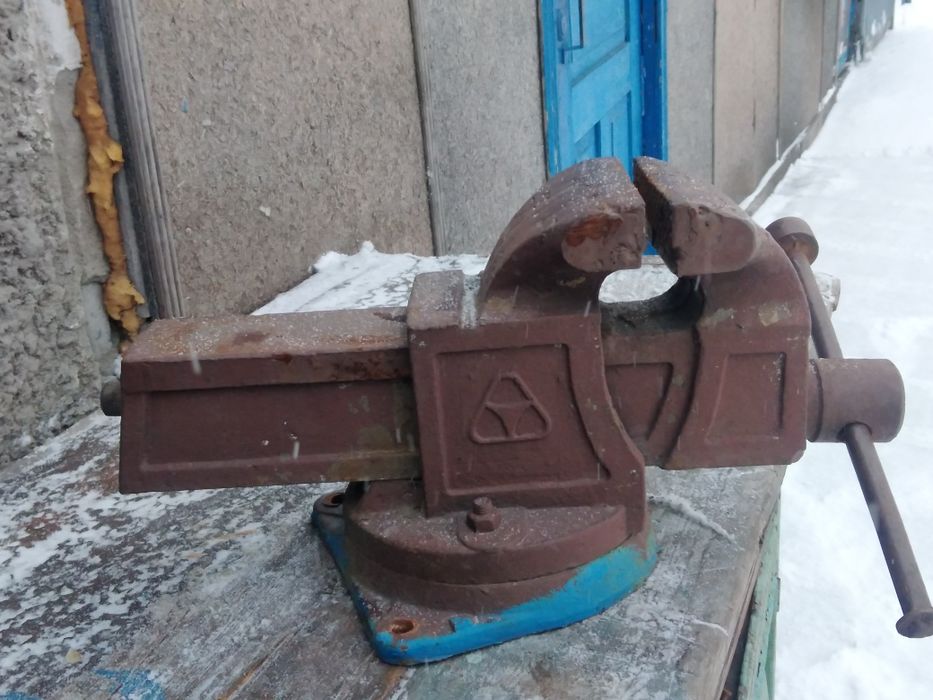 Продам тисы производственные