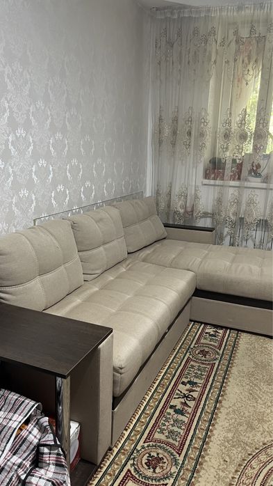 Диван универсальный,компактный.