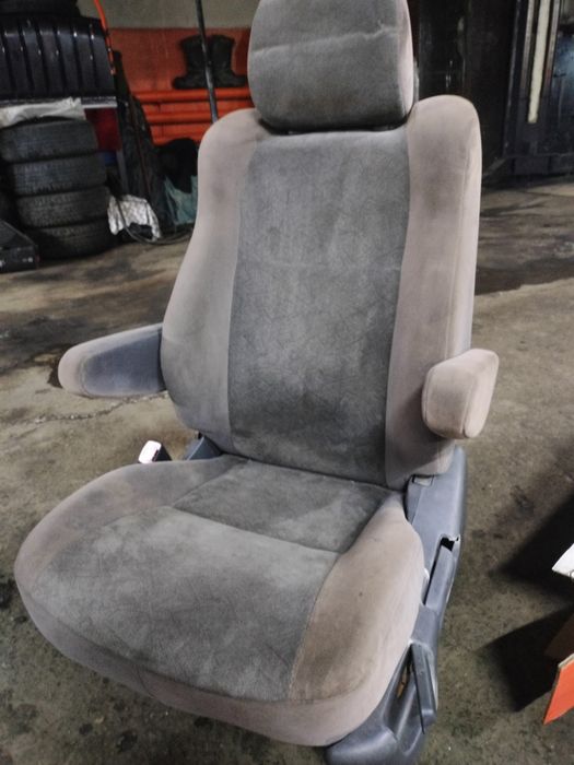 Сиденье от Альфарда.