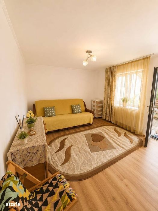 Vindem casa in Corbu