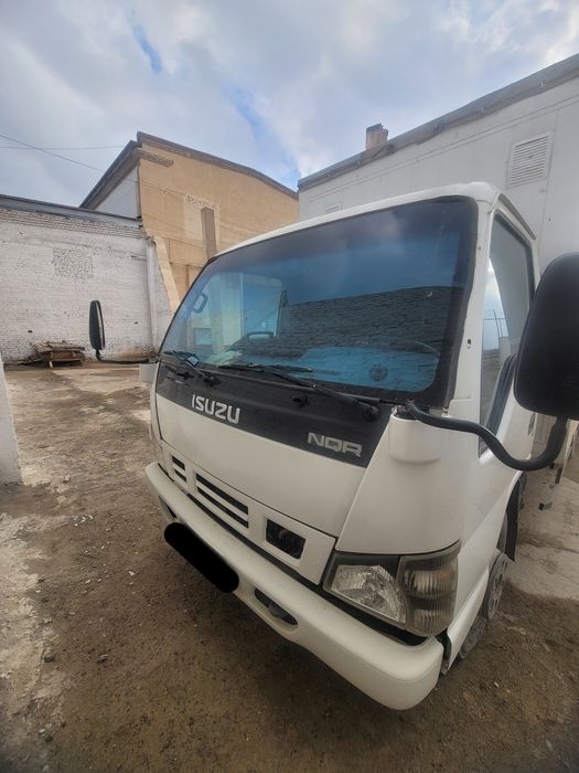 Isuzu orginal ..2011