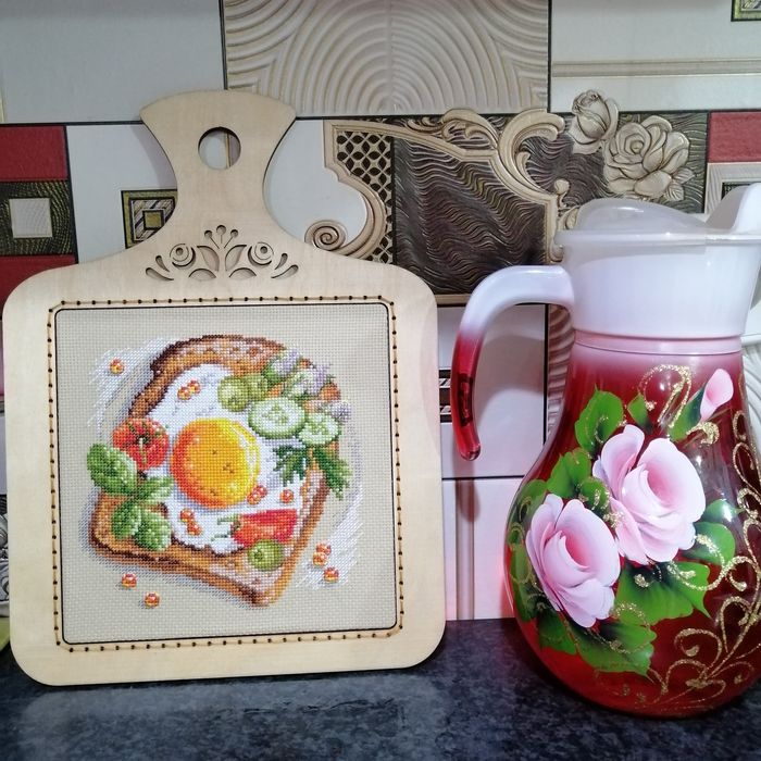 Доска - сувенир, можно вешать или ставить.