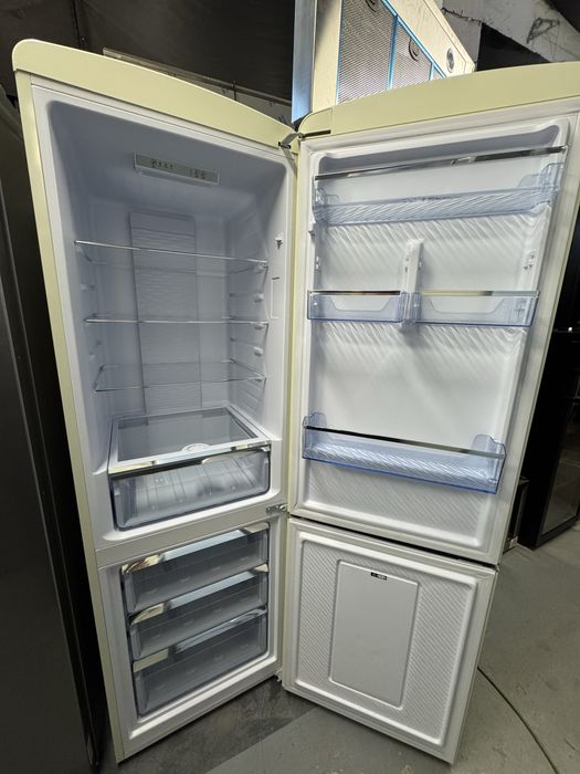 Combină frigorifică Amica KGCR387109B