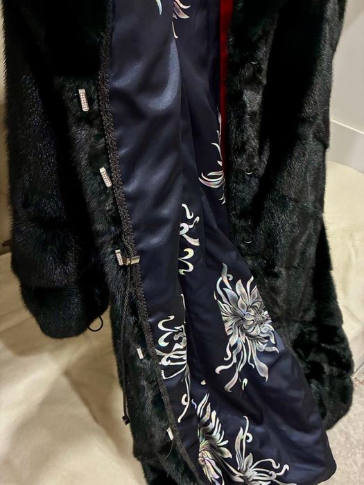 Продам норковую шубу