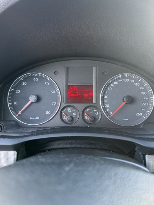 Volkswagen Golf – Benzină – 2006