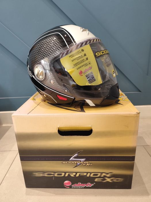 НОВА Каска за мотор Scorpion exo 300 xs