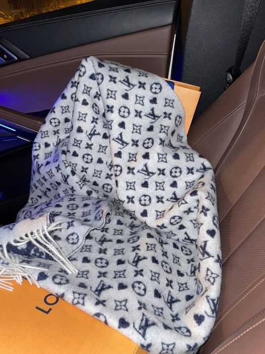 Esarfa originala Louis Vuitton din lână noua