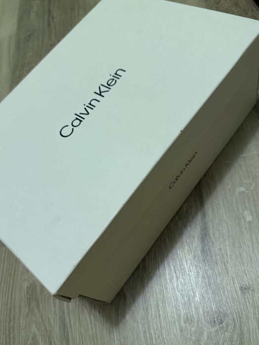 Calvin Klein обувки