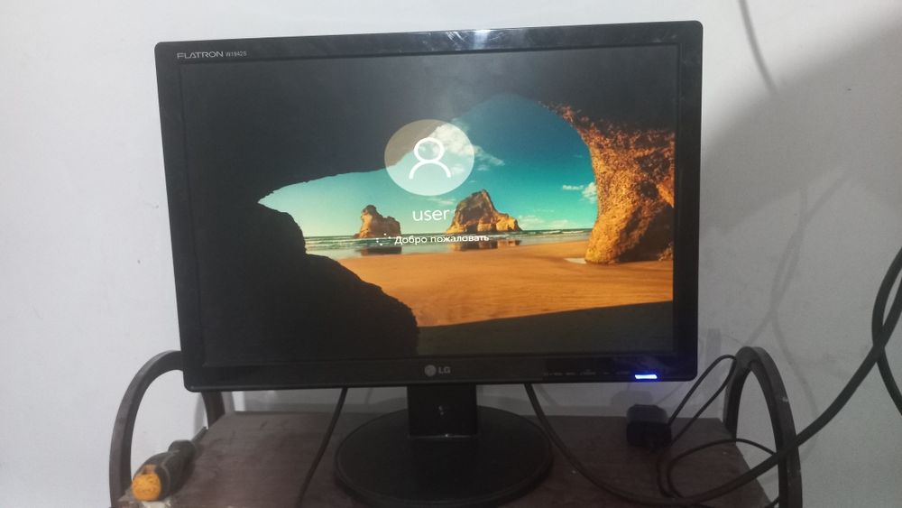 19 tali  monitor sotiladi 19 LG Lcd