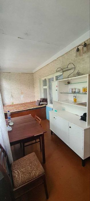 Продам 4 комнатную квартиру в хорошем районе