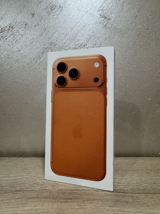 ЧИСТО НОВ! iPhone 17 Pro Max | 256GB | Cosmic Orange | eSIM | Гаранция Apple