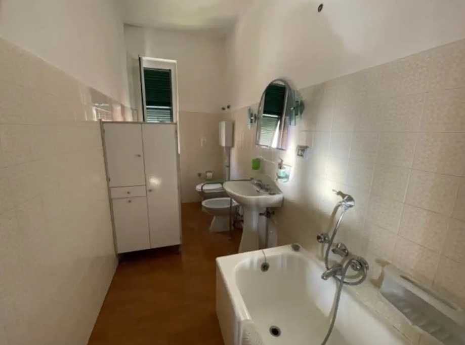 Дава се под наем Тристаен апартамент в Пловдив, Христо Смирненски - 83 кв.м за 280.5 € - Снимка #2