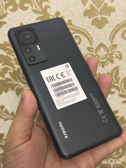 Продам Xiaomi 12t 8/256GB