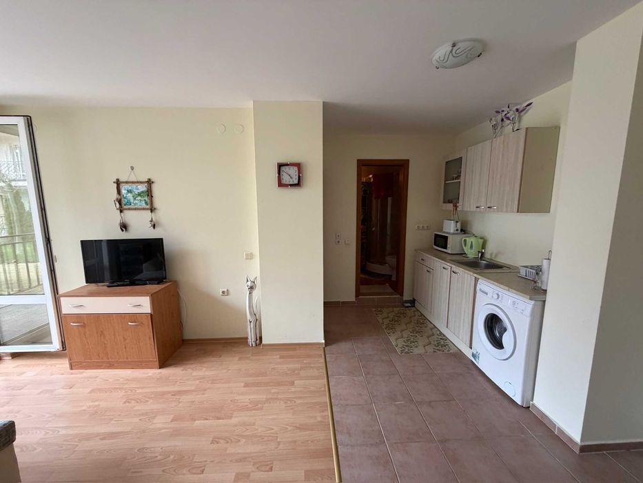 Продава се Двустаен апартамент в к.к. Слънчев бряг - 56 кв.м за 620 €/кв.м - Снимка #2