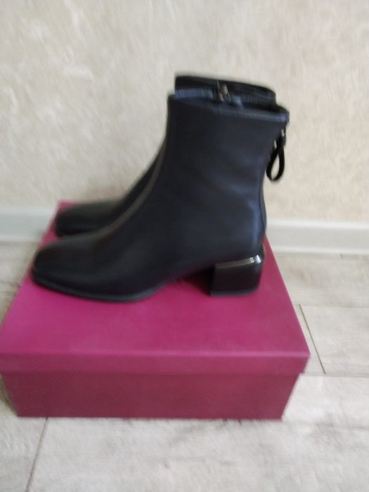 Женская обувь  новая  туфли и сапоги. Чистая кожа  хороший бренд