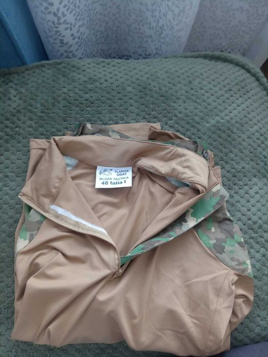 Echipamente militare,tricouri cu epoleti , tricouri simple , capela , basca, curea sosete  manusi complet lenjerie de corp