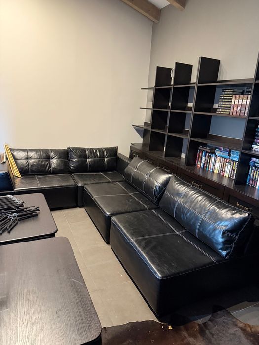 Модулен диван от осем модула подходящ