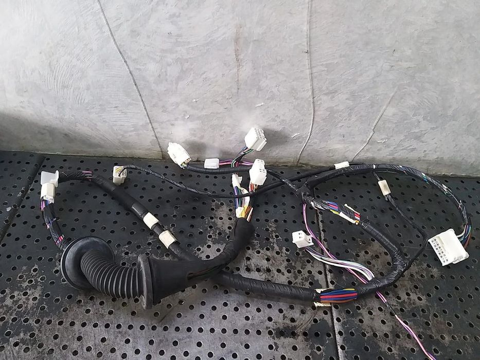 Cablaj instalatie electrica usa stanga fata toyota rav 4 3 a3 8215242770g
