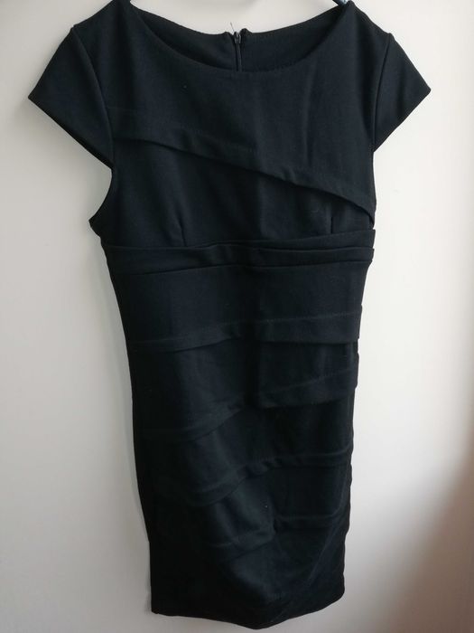 Ежедневни елегантни рокли, подходящи за офиса