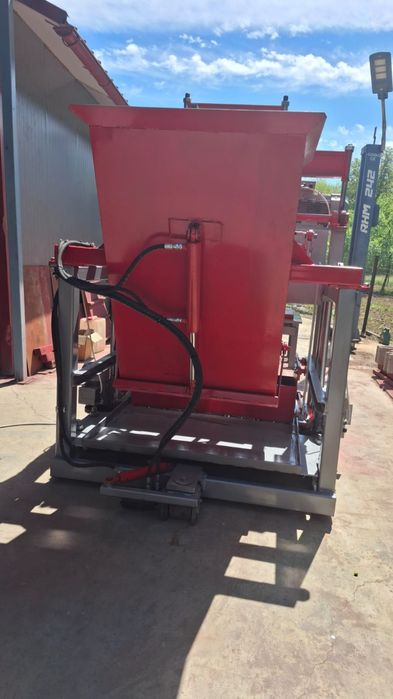 PRESA, MAȘINA, Vibropresa Boltari oferta vacanta