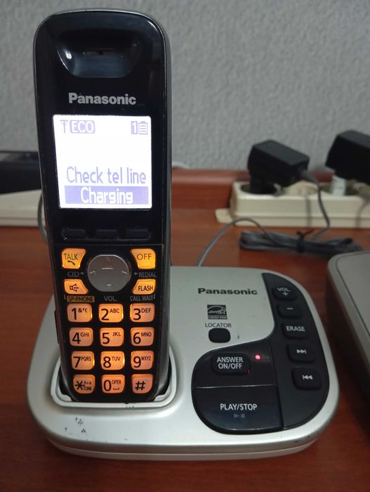 Продам радиотелефон PANASONIC c автоответчиком.