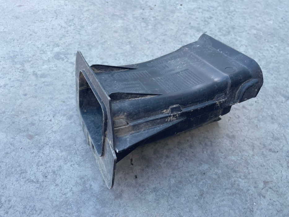deflector aer stanga Bmw seria 5 G30/G31, 6 G32, 8 F91/F93 cod 7394665