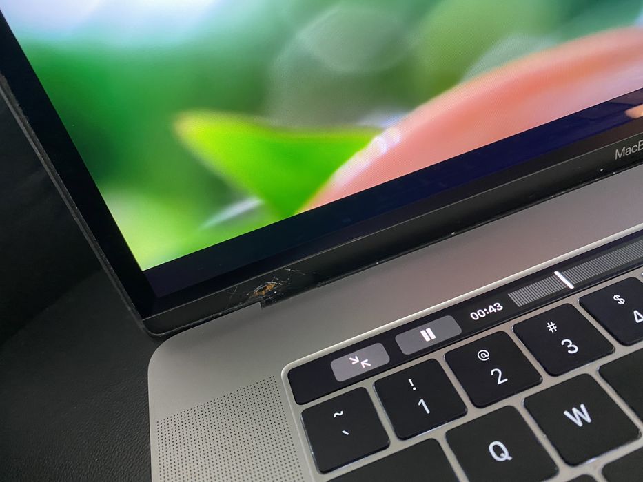 MacBook Pro 14-inch/ Intel Core i7 / 16 Gb RAM / 512 Gb/Space Gray/Bun