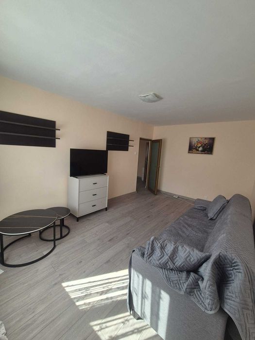 Apartament zona Bazar Calarasi spre inchiriere