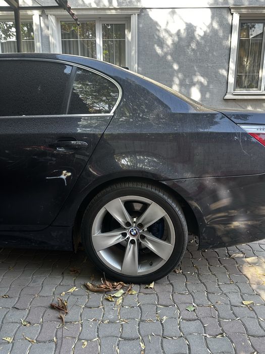 Дискт на BMW седан