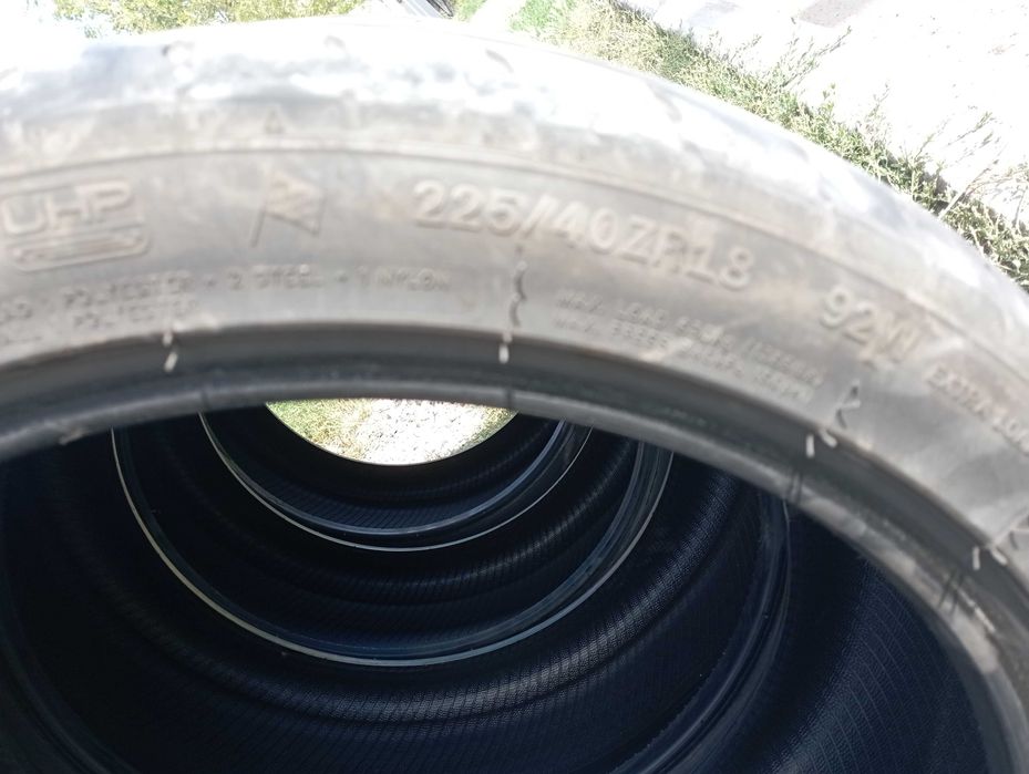 Продам резину 225 /40 r18