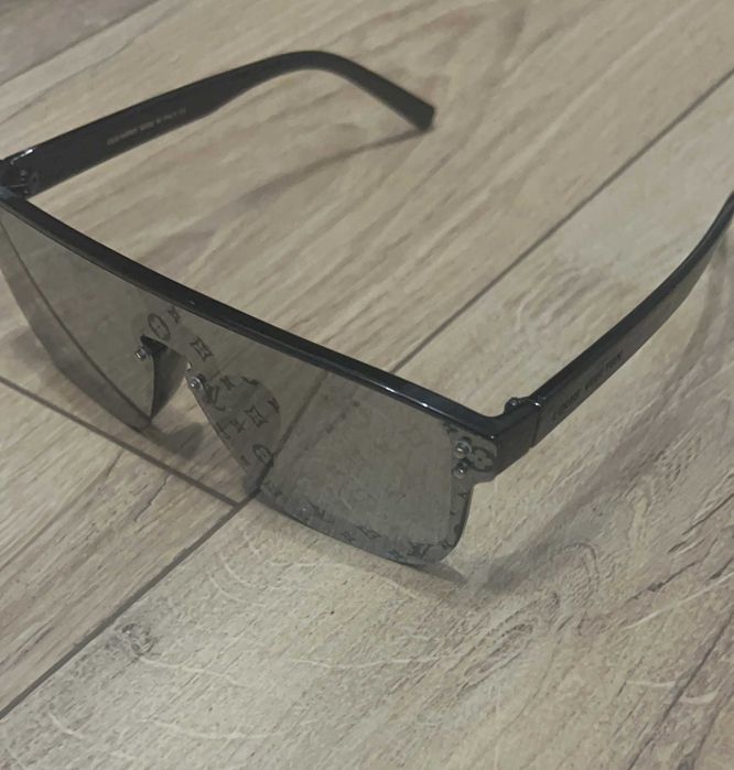 Vand Ochelari LV Prada