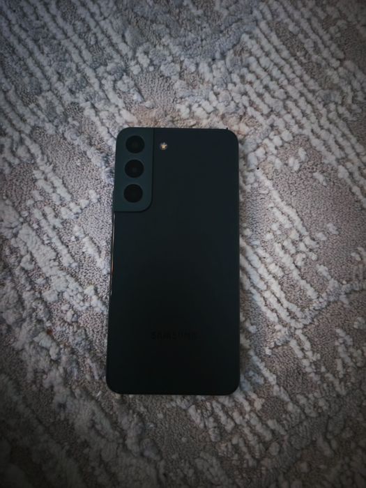 Телефон samsung s22