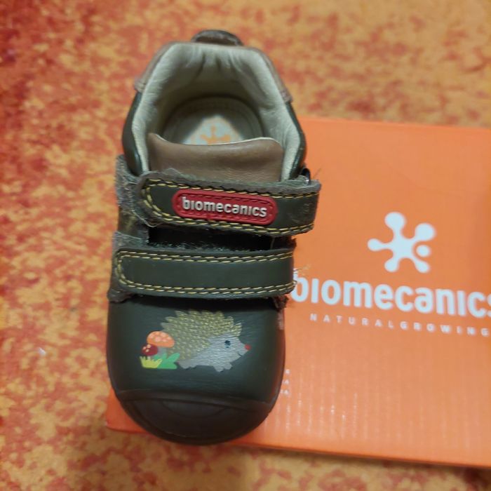 Adidasi pt primi pași bebeluși