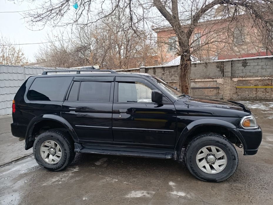 Машина митсубиси