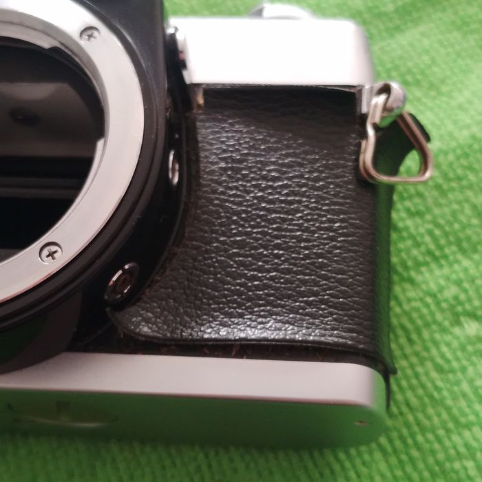 Minolta XG2 body defect
