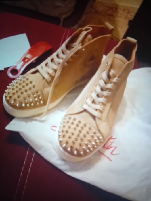 Ghete barbati, Christian louboutin