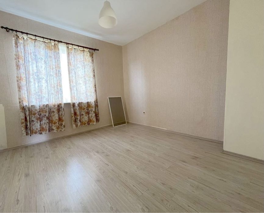 Продава се Тристаен апартамент в Пловдив, Кючук Париж - 92 кв.м за 1663 €/кв.м - Снимка #1