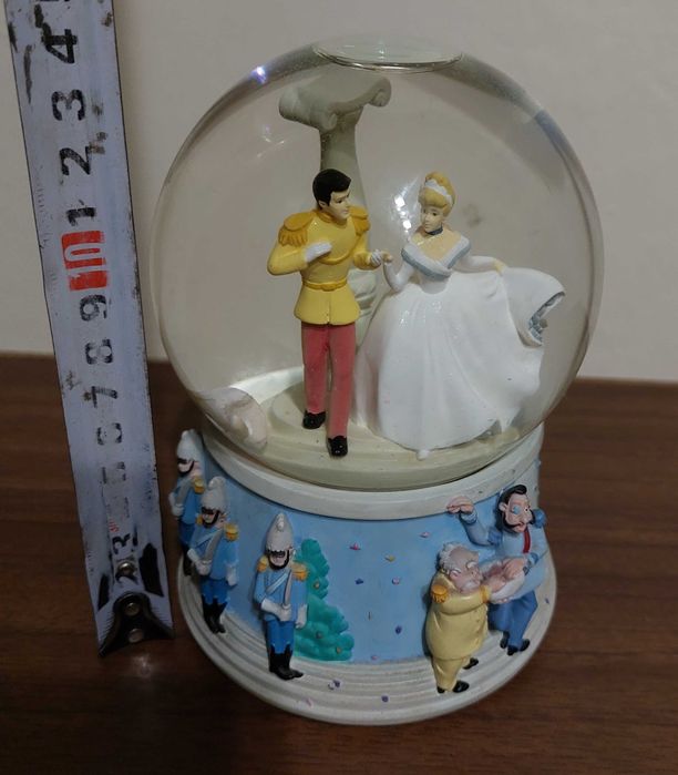 Музыкальный стеклянный шар Дисней. Золушка. Сувенир