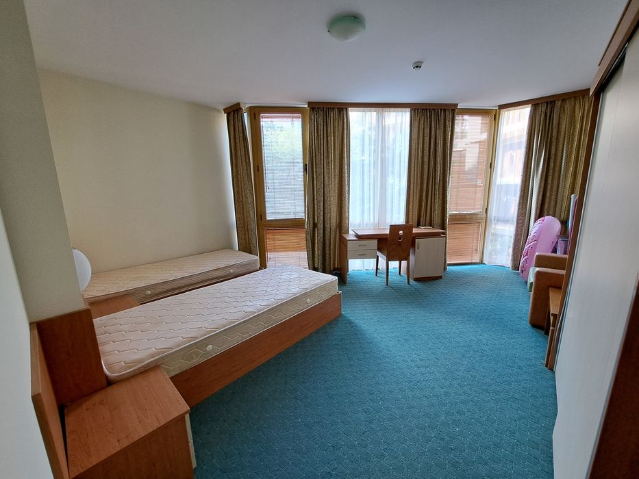 Продава се Тристаен апартамент в Варна, Център - 136 кв.м за 699 €/кв.м - Снимка #16