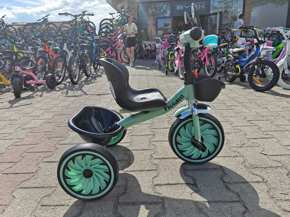 BYOX Триколка TWIDDLE зелен