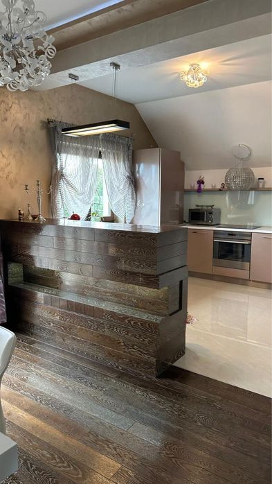 Inchiriez apartament la casa pe Calea Dumbravii