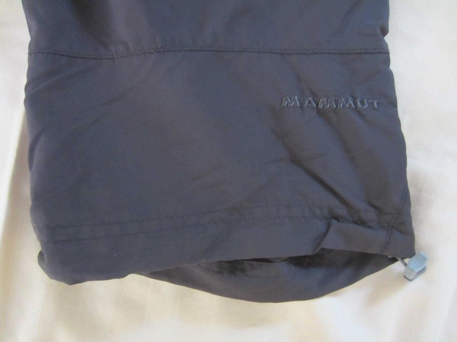 Pantalon bermude Mammut, masura 42-46, Talie=85cm,culoare gri-inchis, stare f. buna - ca nou