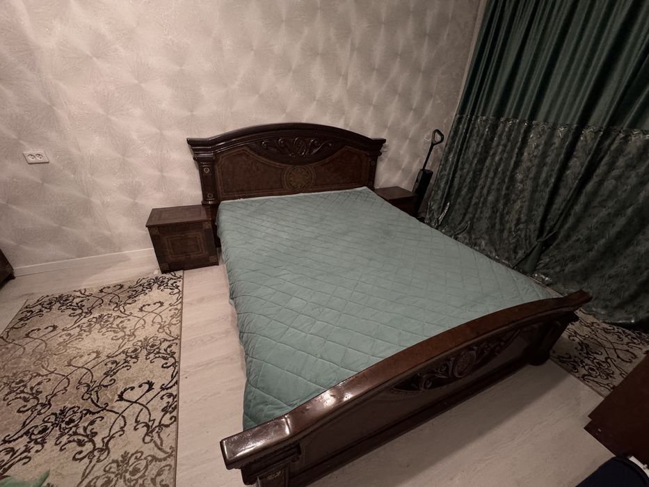Двухспальная кровать